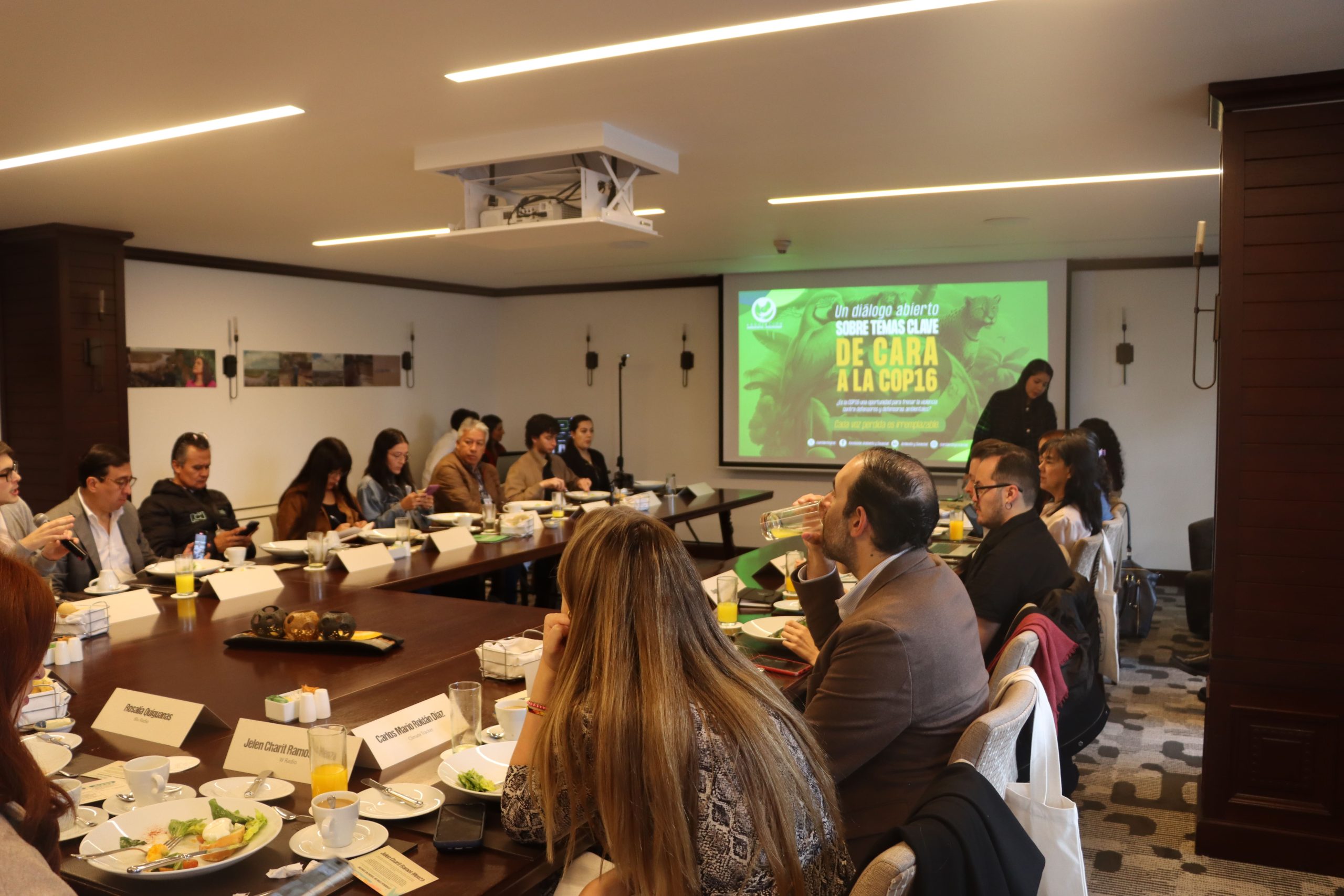 Reconocer las voces de los líderes y lideresas locales en la COP16: un reto urgente para los medios de comunicación